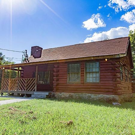 Villa Authentic Log Cabin Mins From Chatts Best Sites Chattanooga Exterior foto