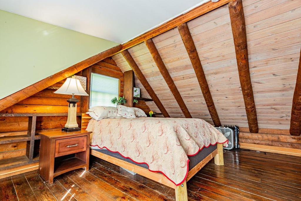 Villa Authentic Log Cabin Mins From Chatts Best Sites Chattanooga Exterior foto