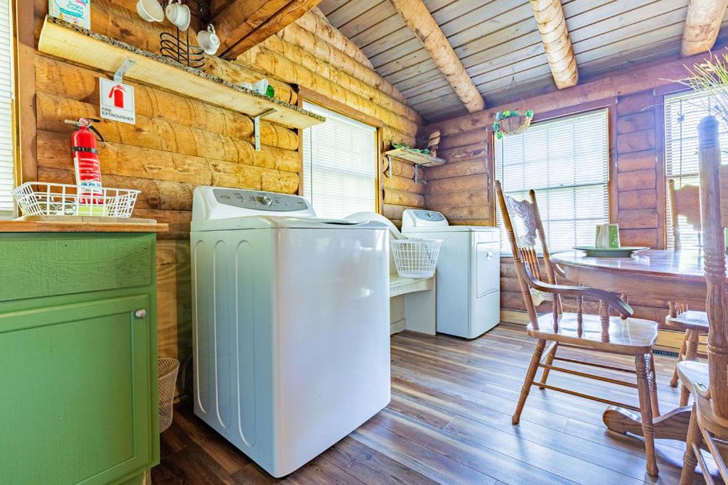 Villa Authentic Log Cabin Mins From Chatts Best Sites Chattanooga Exterior foto